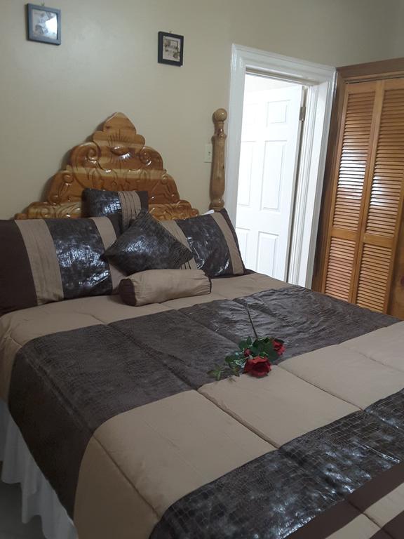 Cazwin Villas Montego Bay Room photo